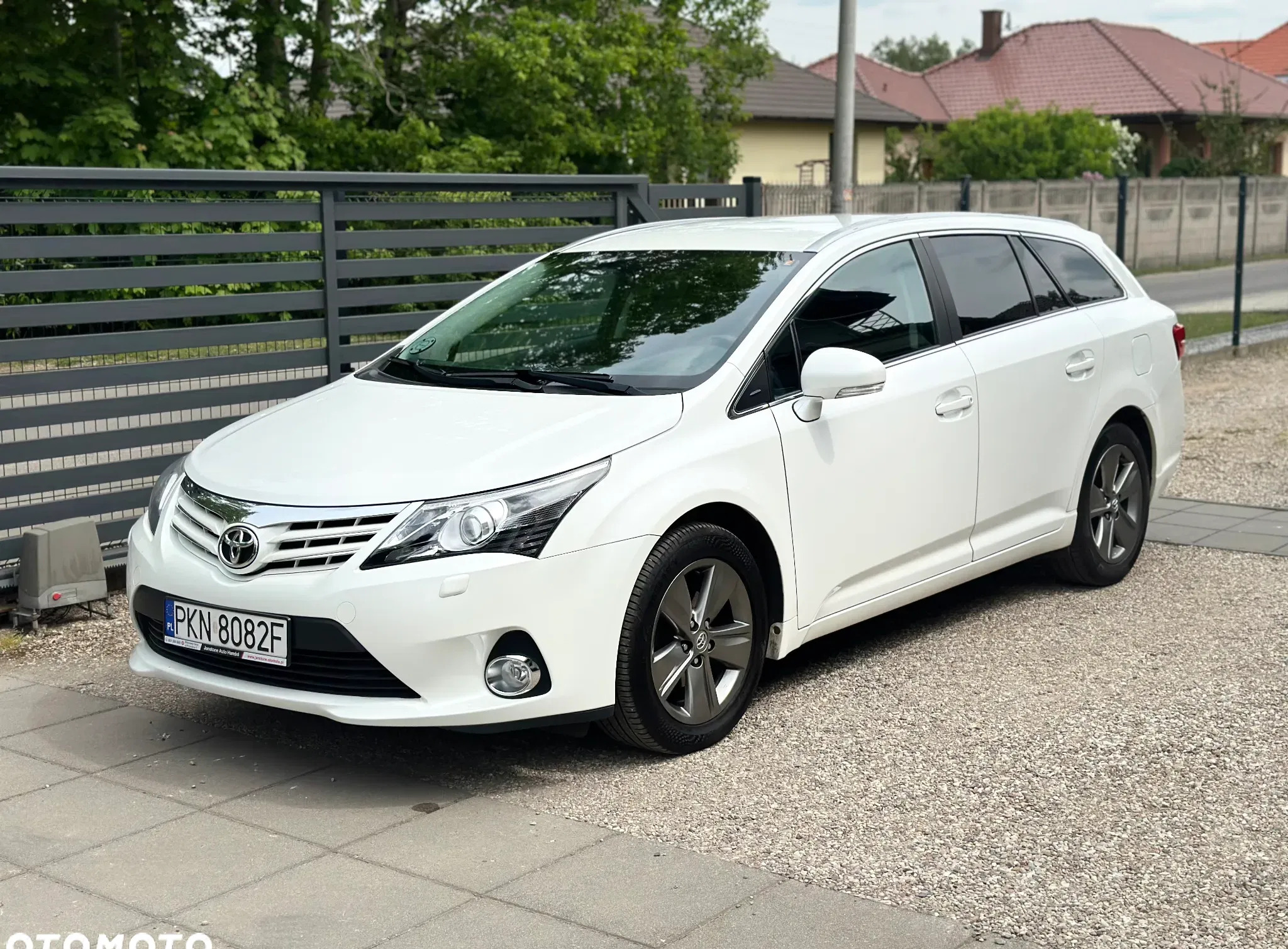 toyota łódzkie Toyota Avensis cena 48900 przebieg: 183500, rok produkcji 2014 z Góra